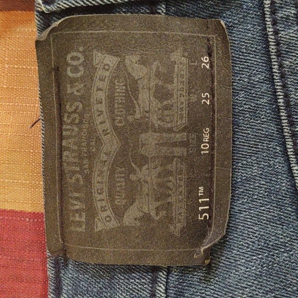 Levi's - Picture 4 of 5